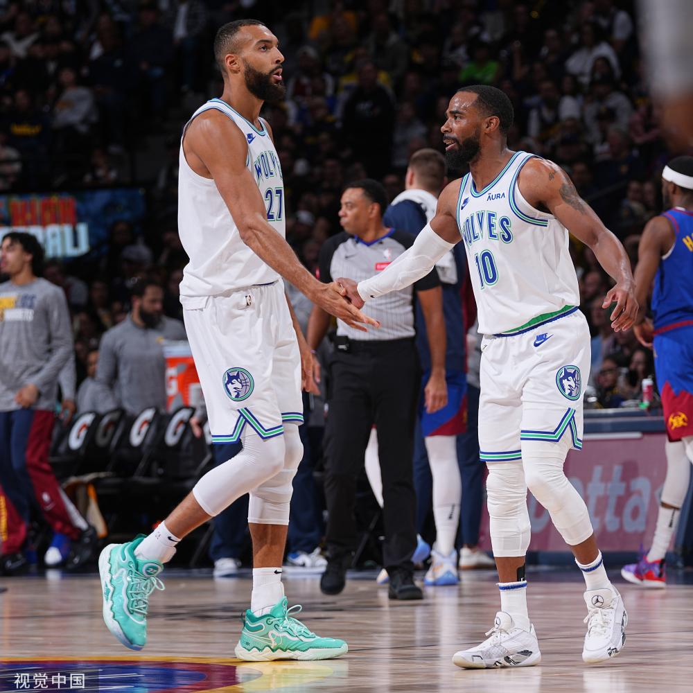 仅展现了她 仅展现了她